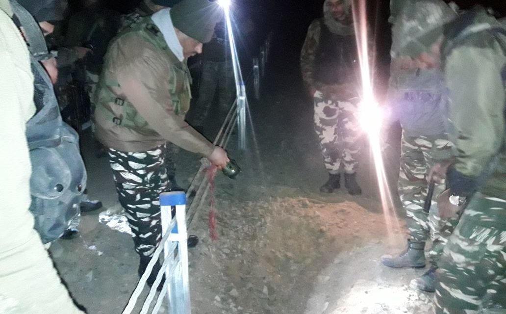 Bomb Squad team defused IED South Kashmir