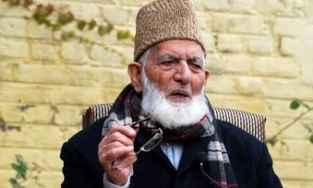 Syed Ali Geelani condoles demise of Mother of Nazir Ahmad Kanjal and aunt of Journalist Nasir Khan