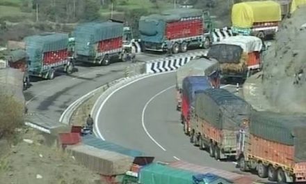 Fresh landslides disrupt traffic on Kashmir highway