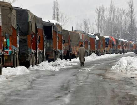 Kashmir highway shuts for fourth straight day