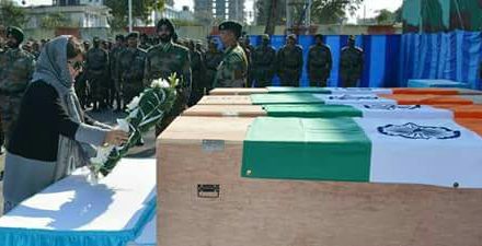 Chief Minister lays wreaths on bodies of Army personnel