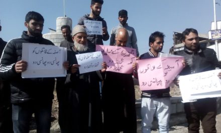 Civil society handwara protest in main town handwara, demand Kathua’s girl asifas accused persons  to be punsihed