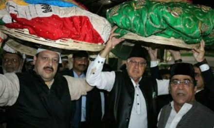 Farooq Abdullah Prays For Peace At Ajmer Dargah