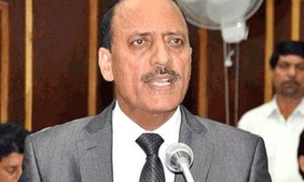 Abdul Haq conducts surprise check of RDD offices in Kathua