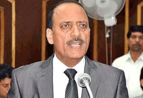 Abdul Haq conducts surprise check of RDD offices in Kathua