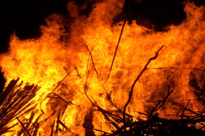 Cowshed Gutted In Massive Fire At Dethu Area Of Anantnag