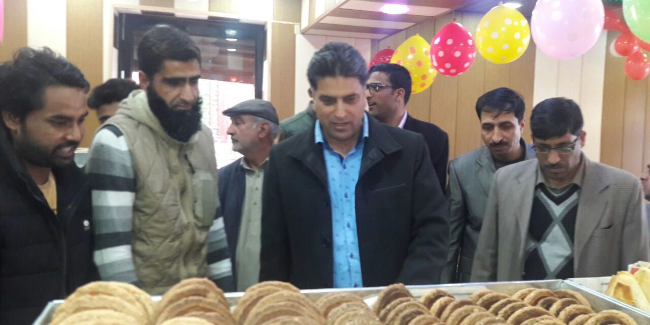 Delizia Bakery opens its outlet in Kulgam