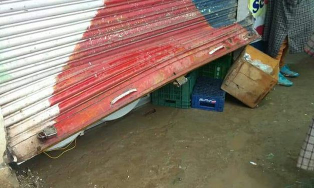 Burglars looted seven shops in Imamsahib, Shopian