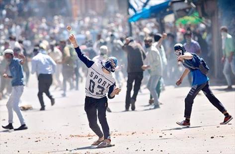 Kathua case: Students clash with security forces in J&K towns