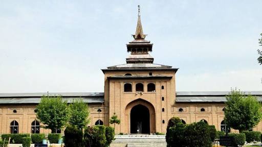 Friday prayers offered in Jamia Masjid in Srinagar after 2 weeks