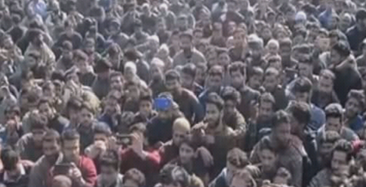 Tens of thousands participate in LeT commander’s funeral in Anantnag; gun-salute offered