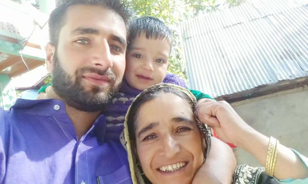 Mother of Kashmir Reader Ganderbal Correspondent hospitalized, GJA appeals for prayers