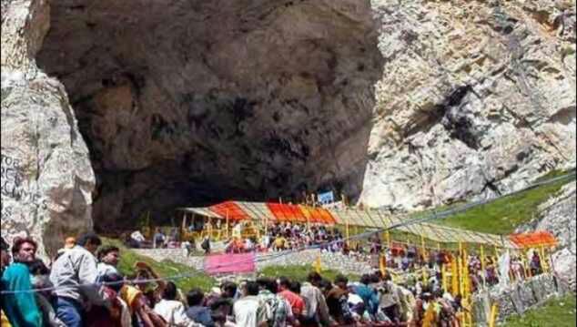 671 pilgrims start Amarnath Yatra from Jammu towards Kashmir cave shrine