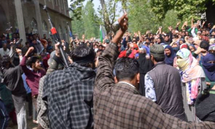 Militants Offer Gun Salute, Thousands participate in funeral prayers of slain militants killed in Kulgam