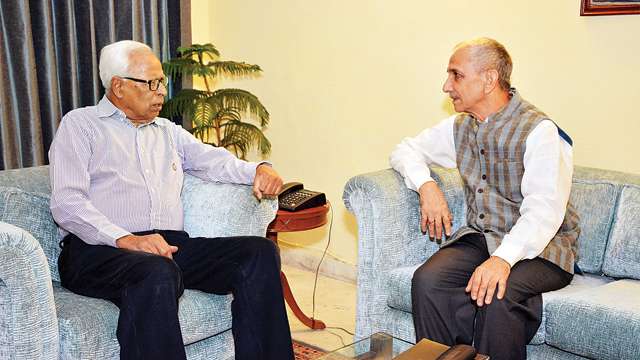 Dineshwar Sharma meets Governor, “Briefs him about programme of his current visit to Kashmir