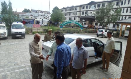 Chairman SHRC J&K State visits DDC, PCR Kashmir