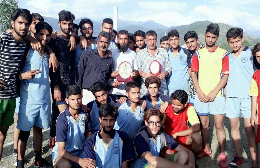 Kulgam become champion in inter district valley ball tournament of Kashmir province.