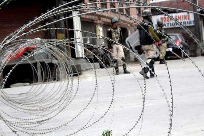 Restrictions imposed in Srinagar areas