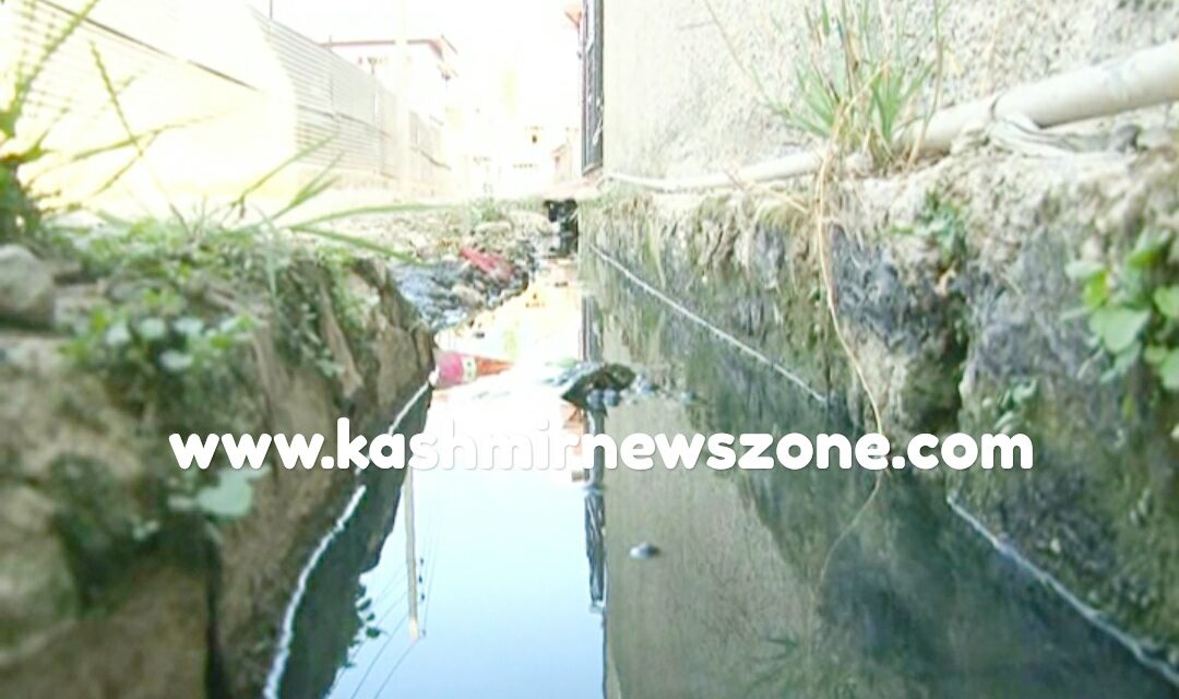 Residents Of Alamdar Colony (C) Lal Bazar Protest inoperative Drainage System.