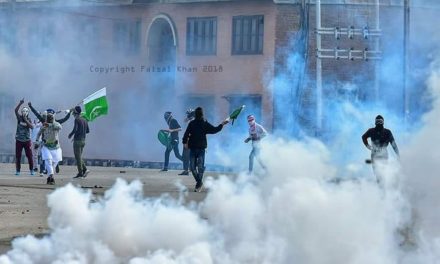 20 injured in clashes near gunfight site in Shopian