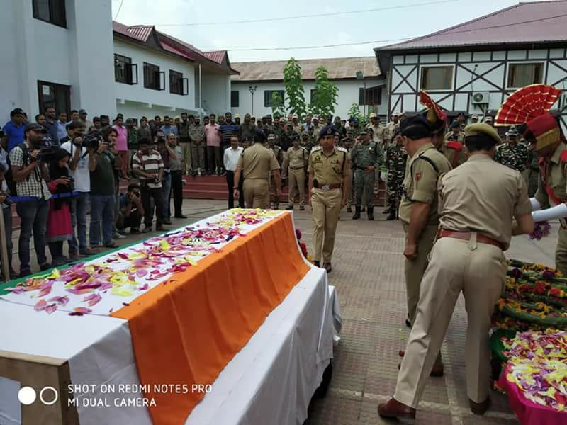 Wreath laying ceremony for Parvaiz Ahmad held at DPL Srinagar.