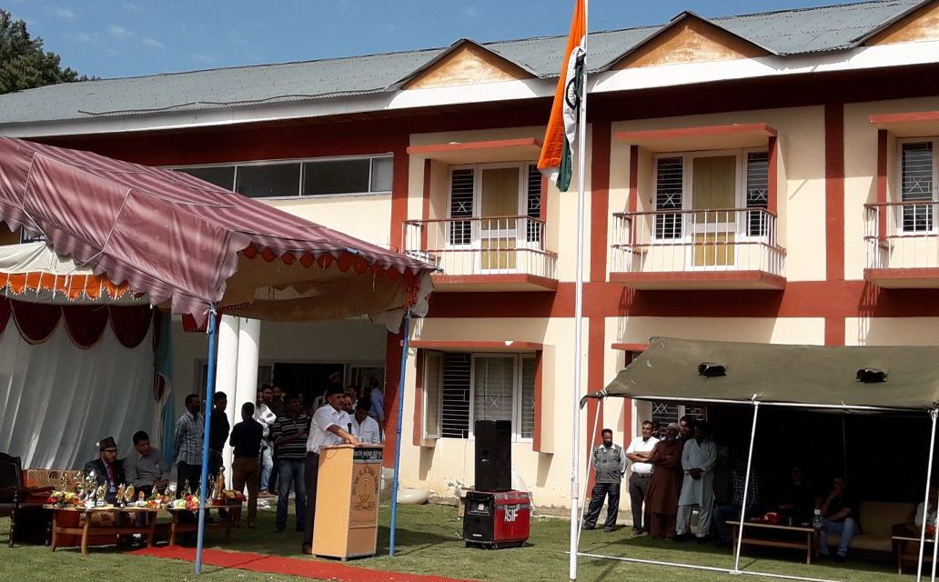 The SDM Kokernag unfurled the National Flag at the main function held at Kokernag.