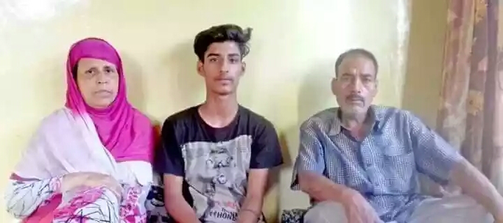 Maisuma boy recommended for award after saving an old man from drowning in river Jehlum
