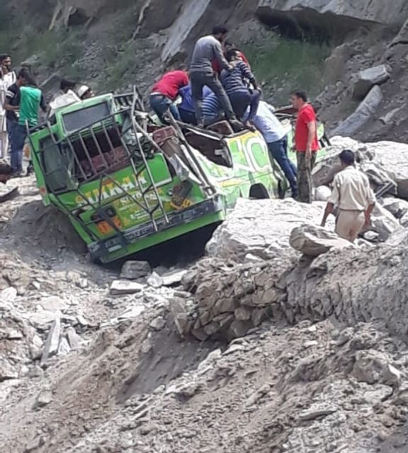 Five dead, eight injured after landslide hits passenger vehicle in Kishtwar