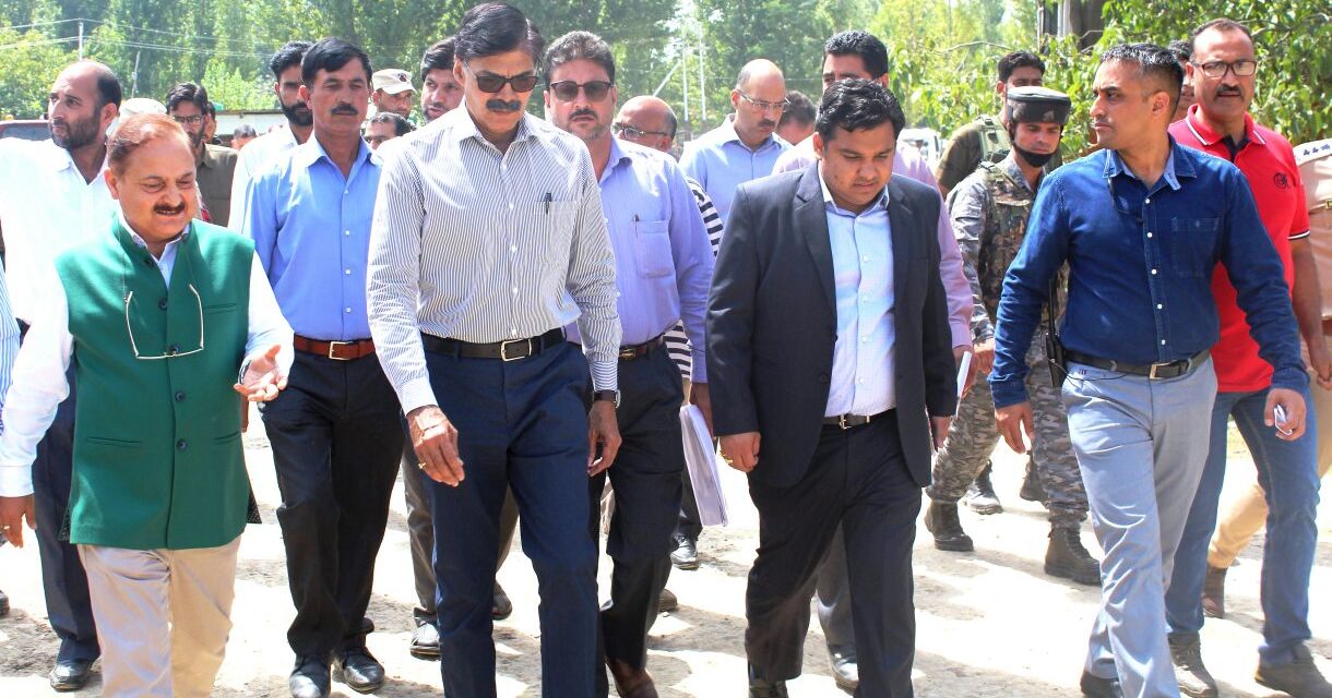 Advisor Kumar takes extensive tour of Ganderbal