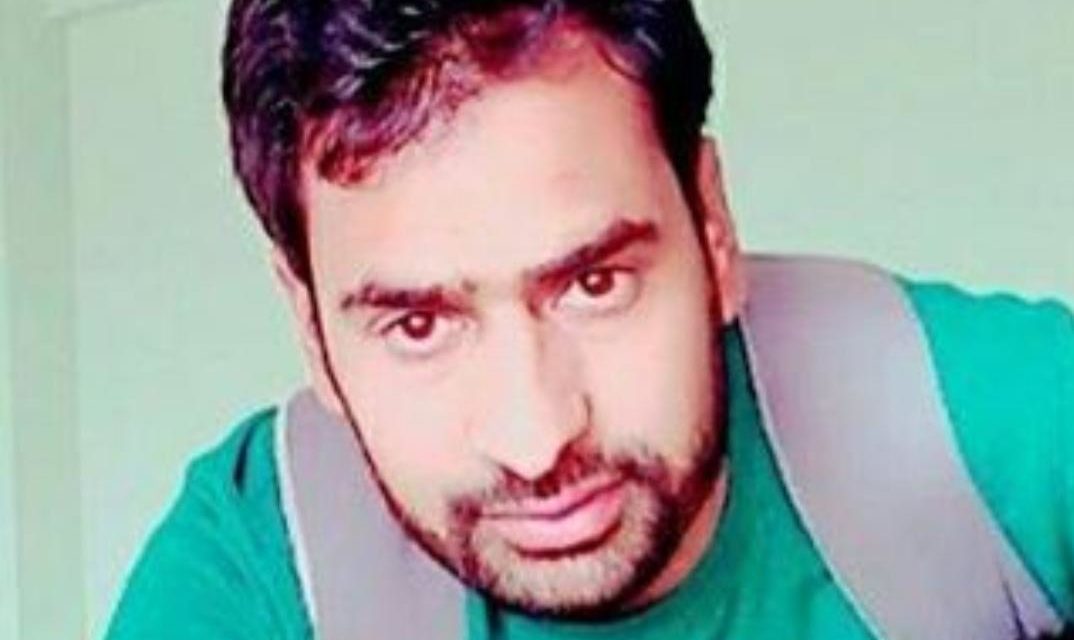 After mother, university mates of abducted Tral student appeal for his release