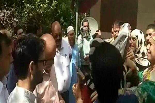 SSP Crime Branch holds first meeting with family of slain 9 year old Gulgam boy