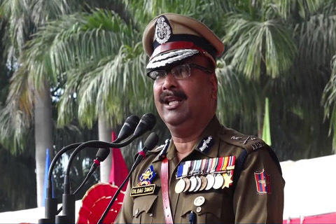 SPO who flees with rifles was connected with militants across the border : DGP Police
