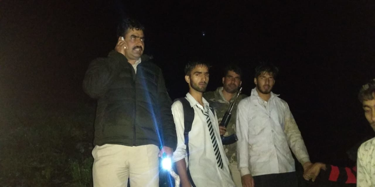 Two South Kashmir students rescued by Ganderbal Police at Sonamarg