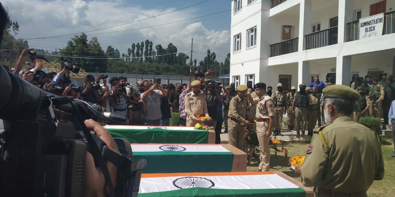 Wreath laying ceremony for 03 martyrs held at DPL Shopian