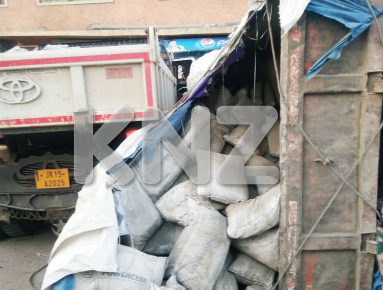 One injured in road accident on Baroosa Bypass In Ganderbal