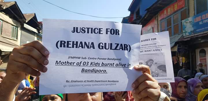 Mother of three kids died when burnt alive in bandipora by inlaws.