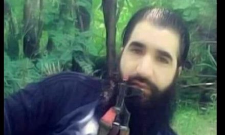 Thousands turn up for funeral of slain militant Sabzar Sofi ; associates offer gun salute