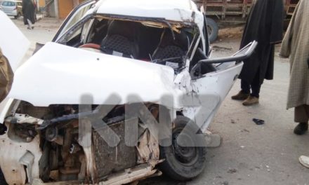 Three injured in road accident in Ganderbal
