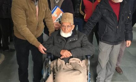 Ailing Geelani taken to SKIMS Soura for medical check up