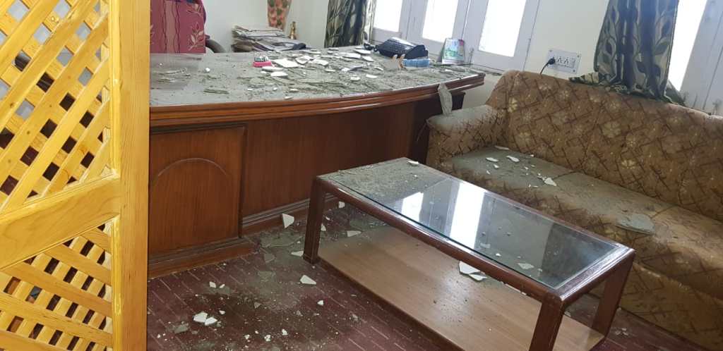 Chief medical officer Bandipora Dr Bilquees escapes unhurt after her office ceiling collapses