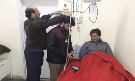 Jailed JKLF Chief Yasin Malik shifted to SKIMS Soura for health check-up