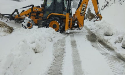 ﻿Heavy Snowfall To Hit Kashmir, Srinagar Gets Respite Settles At Minus 2.1