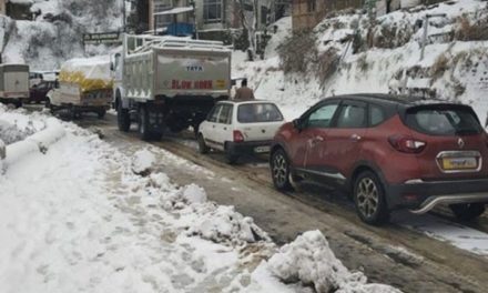 One-way traffic restored on Kashmir highway after seven days