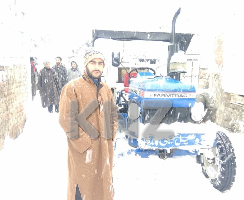 Deputy Chairman Mr Sajad Ahmad of GMC conducted a tour of Ganderbal town to review snow clearance.