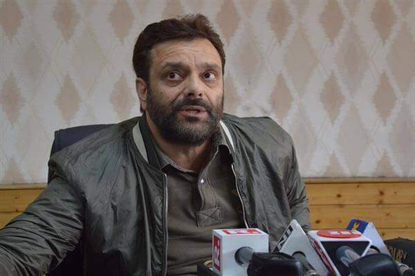 One by one PDP is losing wickets as another former minister Javaid Mir resigns from party