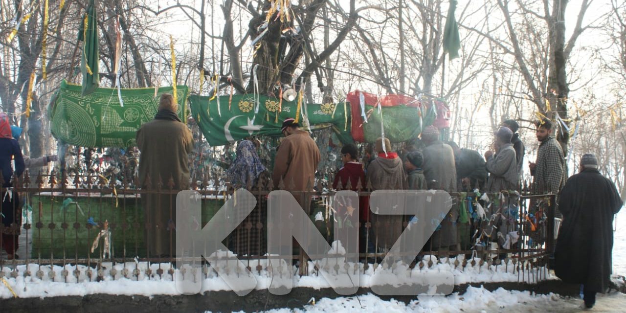 Urs of Hazrat Sheikh Jamal U Din (RA) celebrated in Sehipora Wayil