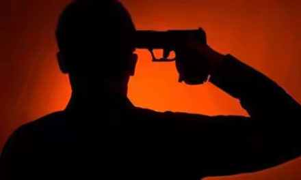 ﻿Soldier shoots himself in Baramulla