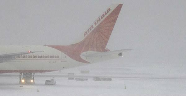 Snowfall hits flights’ operation at Srinagar airport