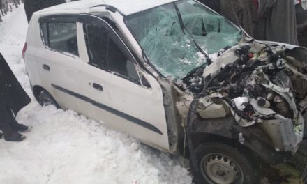 Driver injured in road accident In Ganderbal
