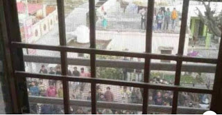 Kashmiri girls, trapped in hostel, urge for airlift as mob gathers outside